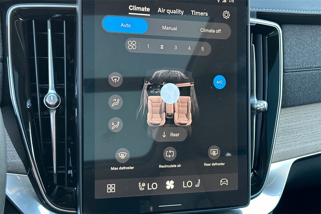 2026 Volvo XC90 Plus - Photo 19