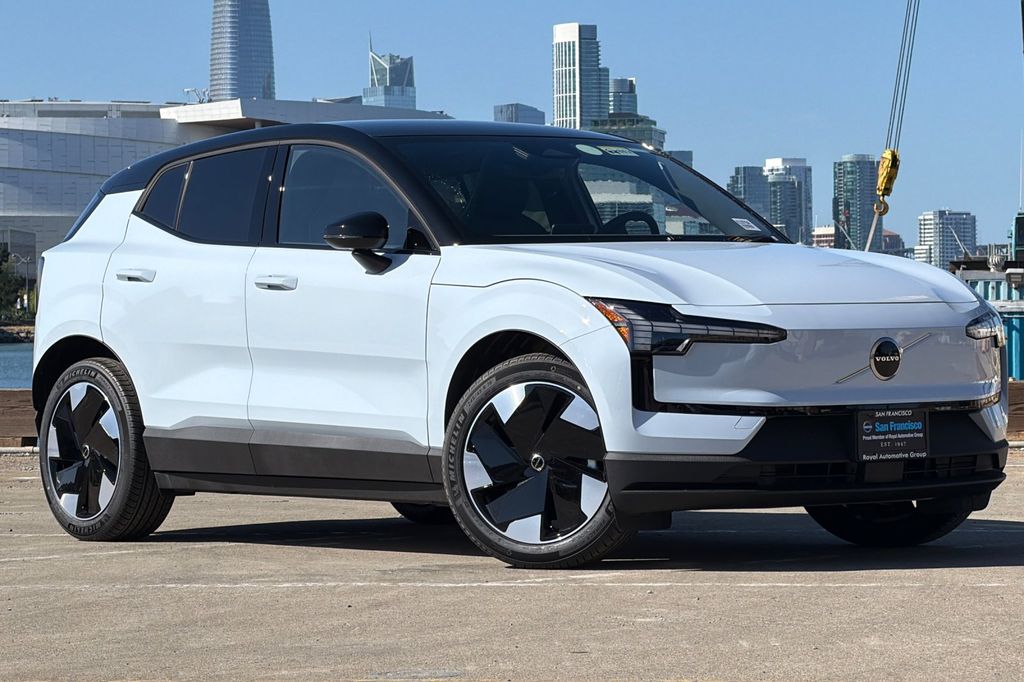 Volvo EV Electric Plug-in Hybrid Vehicles San Francisco | Volvo