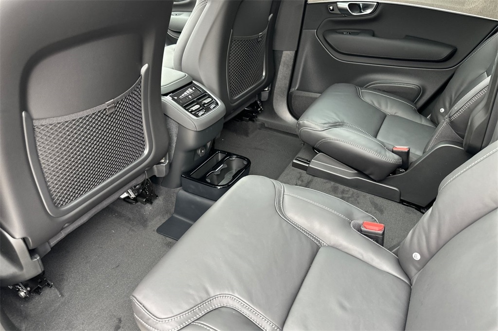 2026 Volvo XC90 Ultra - Photo 9