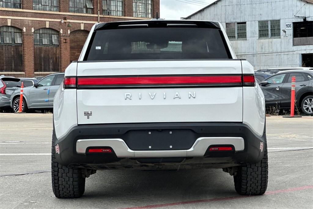 2023 Rivian R1T Adventure photo 4