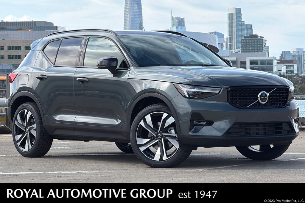 2026 Volvo XC40