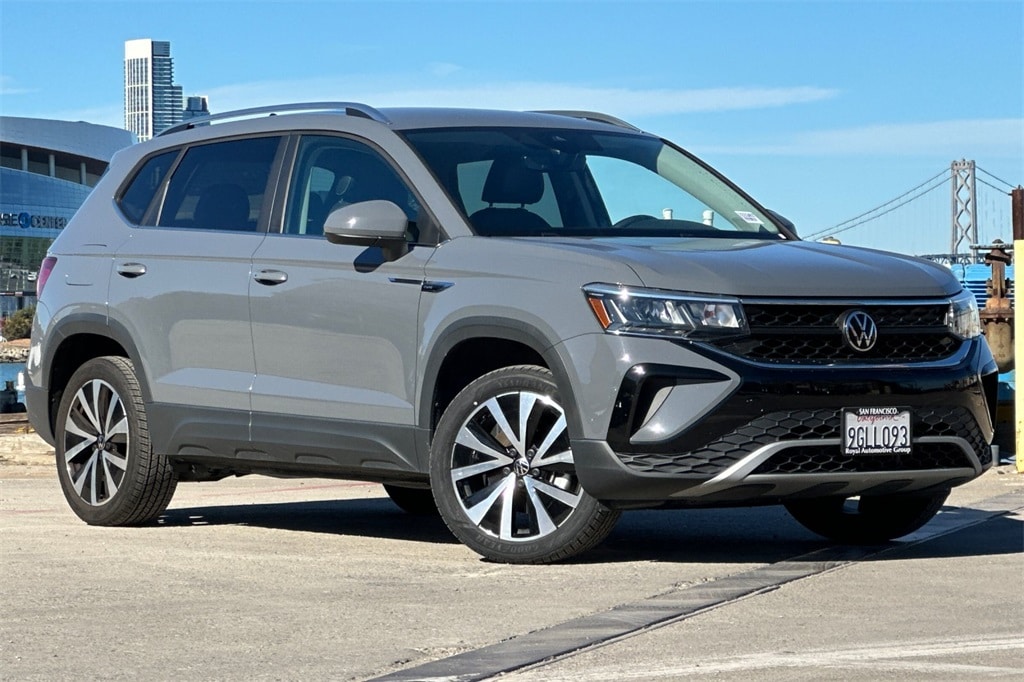 Used 2023 Volkswagen Taos 1.5T SE SUV