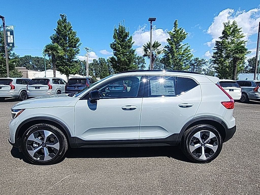 New 2026 Volvo XC40 B5 Plus SUV