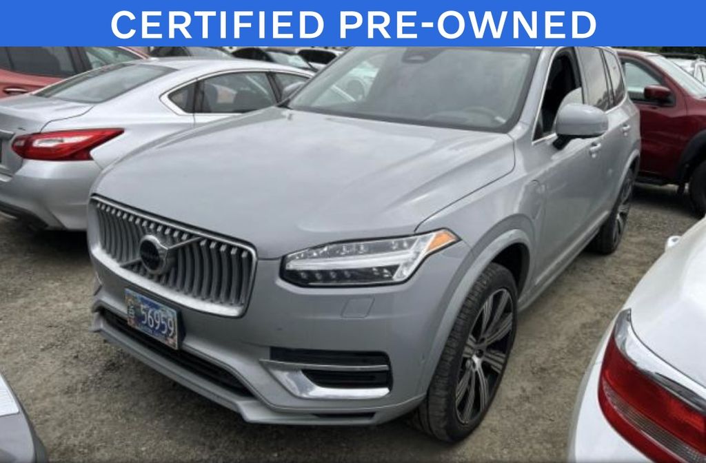 2024 Volvo XC90 T8 Recharge Ultimate Bright Theme 4WD's photo