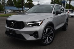 2025 Volvo XC40