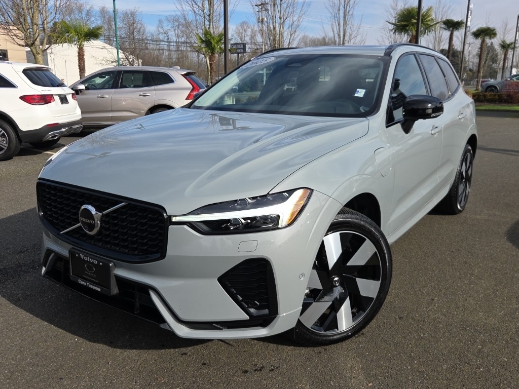 Certified 2025 Volvo XC60 Plug-In Hybrid T8 Plus SUV