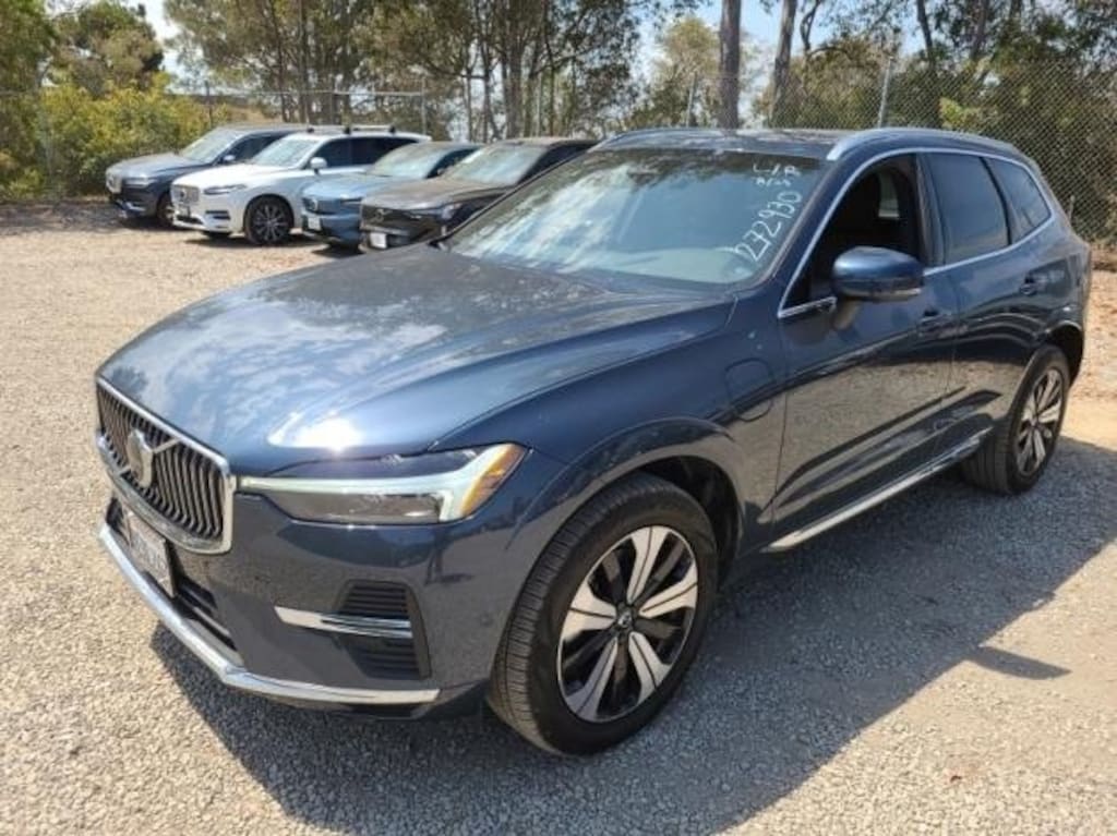 Certified 2023 Volvo XC60 Recharge Plug-In Hybrid T8 Plus Bright Theme SUV