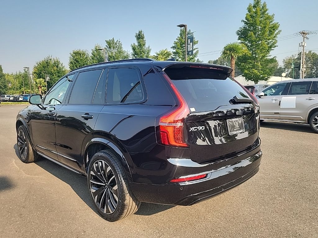 New 2026 Volvo XC90 plug-in hybrid T8 Ultra Dark Theme 7-Seater SUV