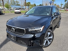 2025 Volvo XC40 B5 Plus Bright Theme AWD SUV