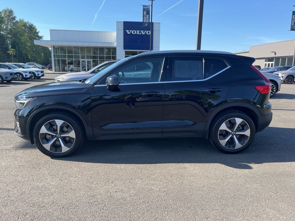 Certified 2025 Volvo XC40 B5 Plus Bright Theme SUV