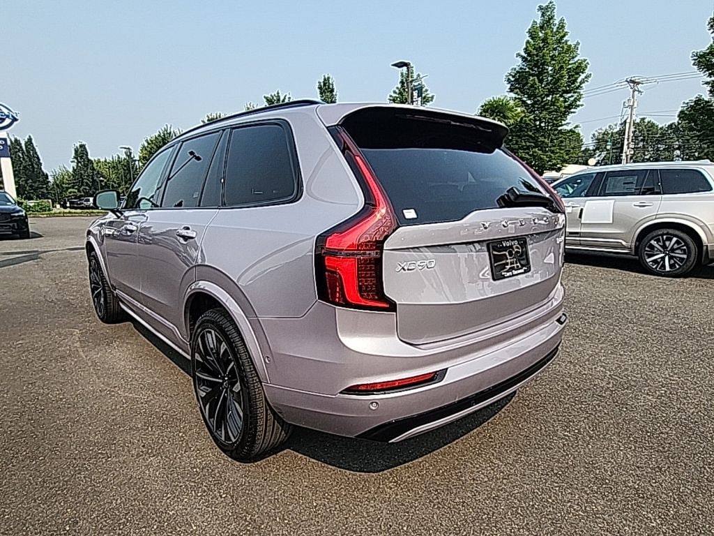 New 2026 Volvo XC90 plug-in hybrid T8 Ultra Dark Theme 6-Seater SUV