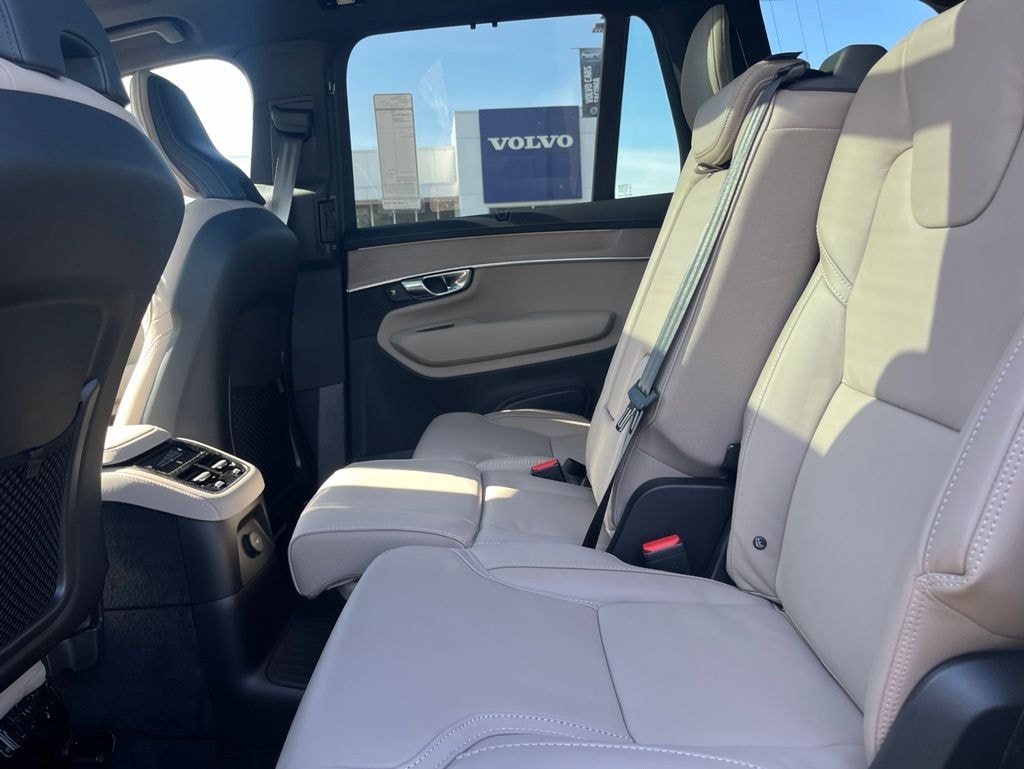 New 2026 Volvo XC90 plug-in hybrid T8 Ultra 7-Seater SUV