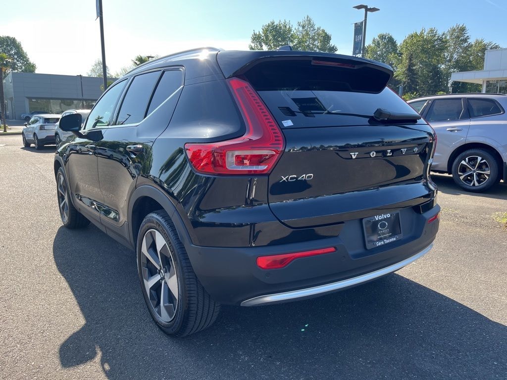 Certified 2025 Volvo XC40 B5 Plus Bright Theme SUV