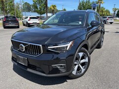 2025 Volvo XC40 B5 Plus Bright Theme SUV