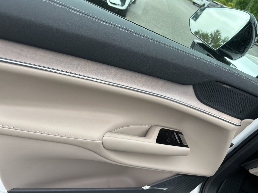 2025 Volvo EX90 Twin Motor Plus photo 3