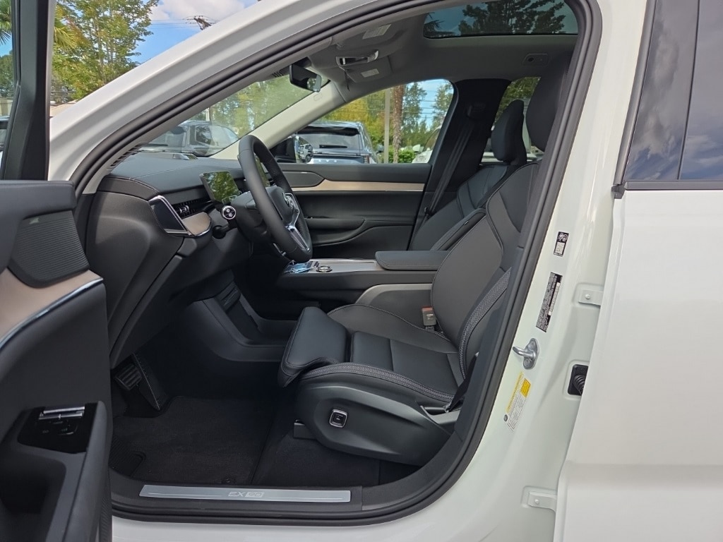 New 2025 Volvo EX90 Twin Motor Performance Plus 7-Seater SUV