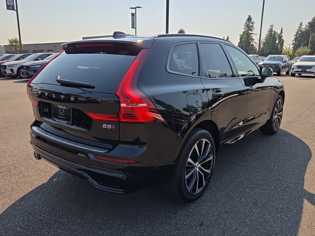2024 Volvo XC60 B5 Plus photo 2