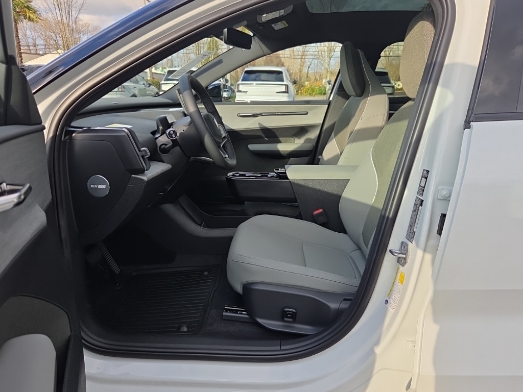 2026 Volvo EX30 Plus - Photo 4