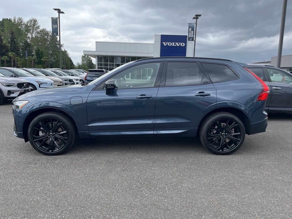 New 2026 Volvo XC60 plug-in hybrid T8 Ultra Black Edition SUV