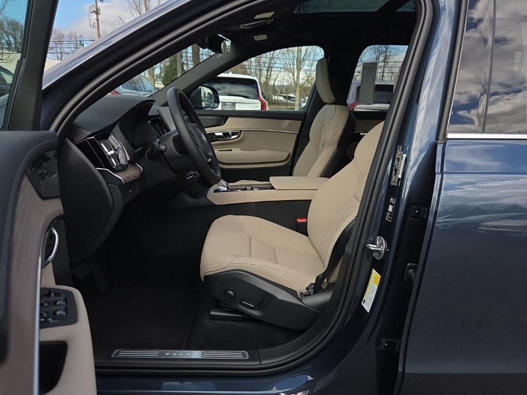 New 2026 Volvo XC90 B6 Plus 7-Seater SUV