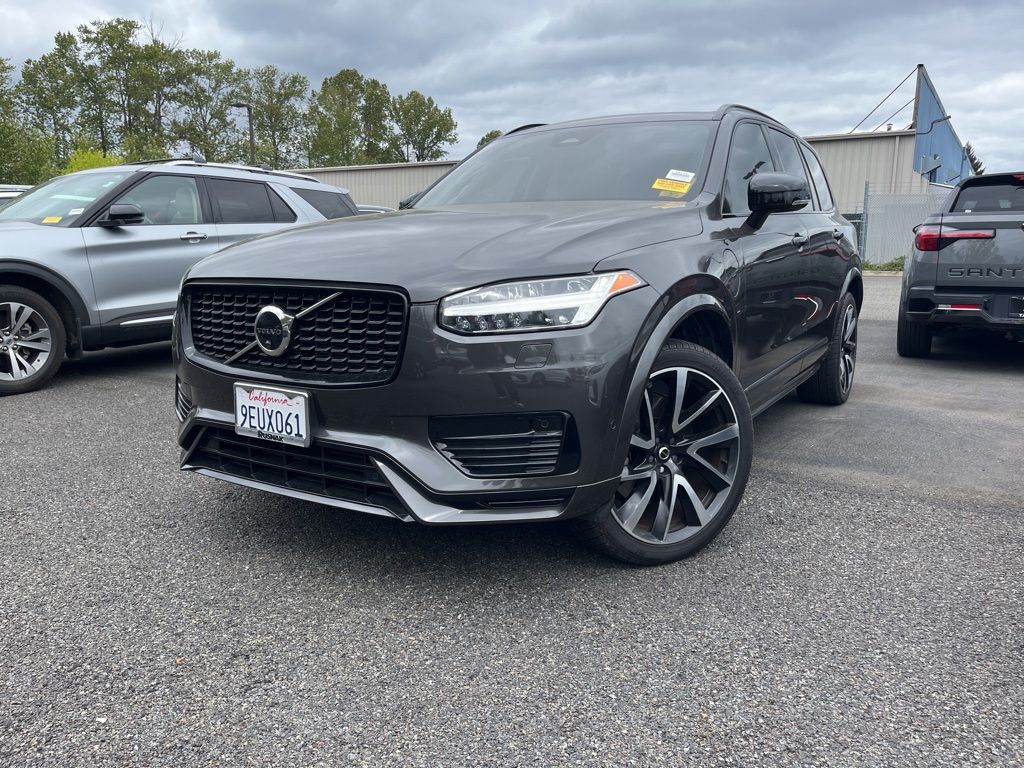 2023 Volvo XC90 T8 Ultimate Dark Theme 7-Seater 4WD's photo