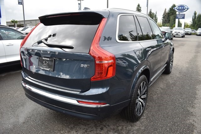 2025 Volvo XC90 B5 Core photo 2