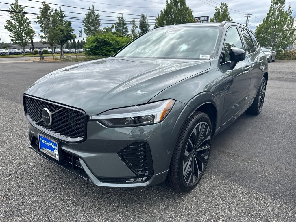2026 Volvo XC60 B5 Ultra Dark AWD's photo