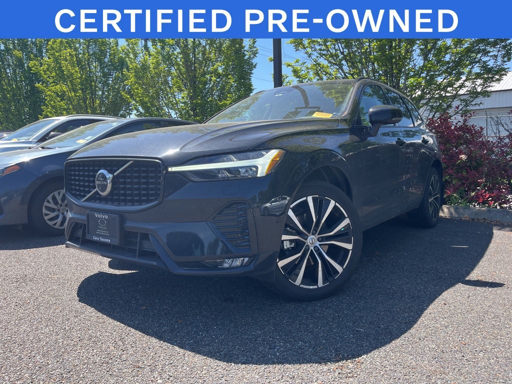 2023 Volvo XC60 B5 Plus Dark Theme AWD's photo