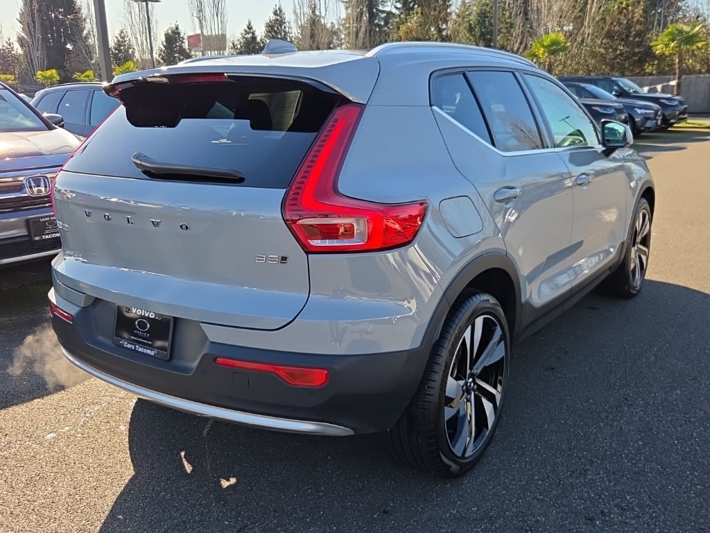 Certified 2025 Volvo XC40 B5 Plus Bright Theme SUV