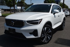 2025 Volvo XC40