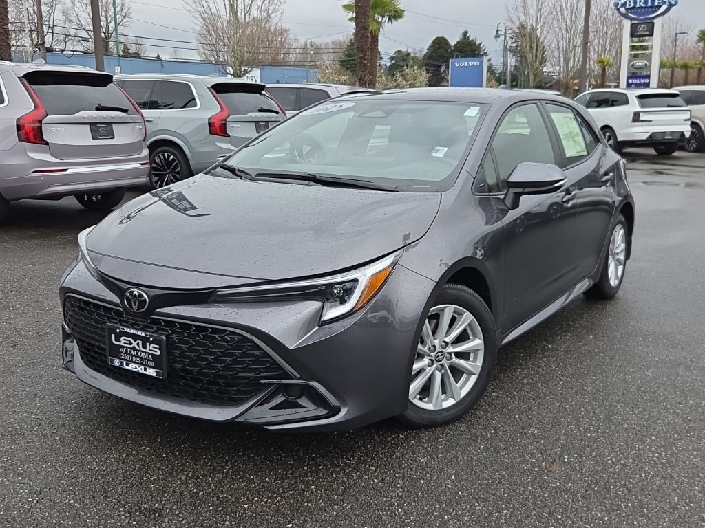 Used 2025 Toyota Corolla Hatchback SE Hatchback