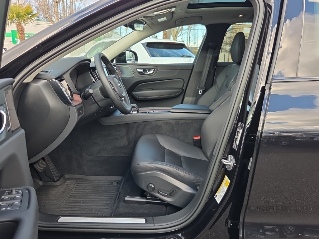 Certified 2023 Volvo XC60 B5 Plus Dark Theme SUV