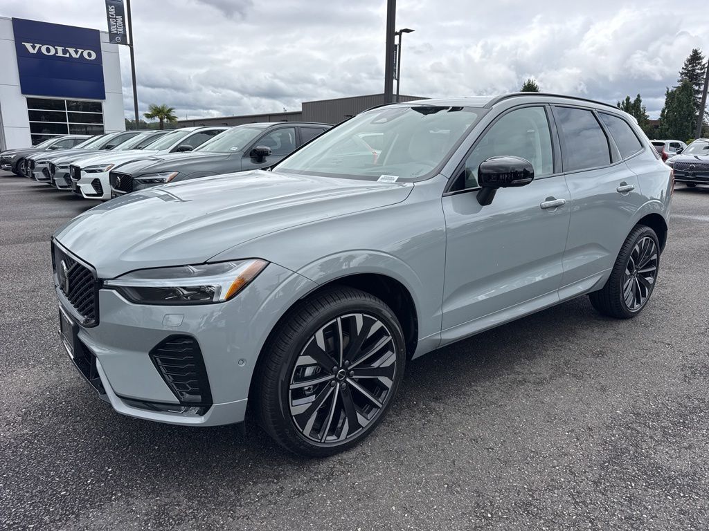 2026 Volvo XC60 B5 Ultra Dark AWD's photo