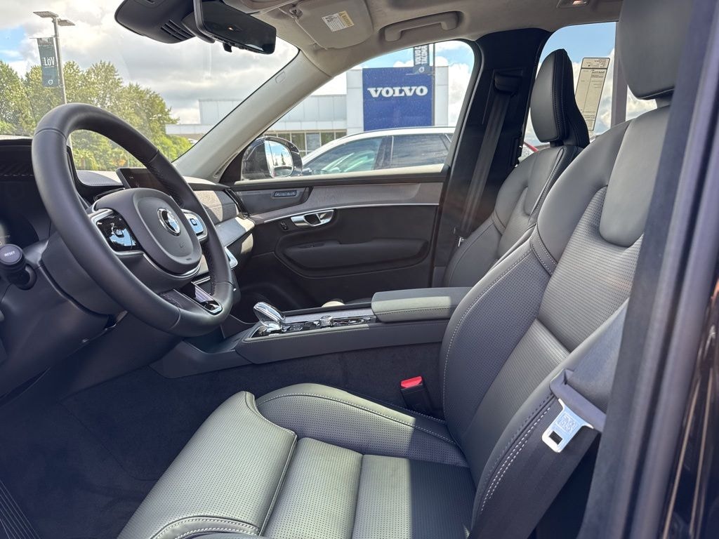 New 2026 Volvo XC90 plug-in hybrid T8 Ultra 7-Seater SUV