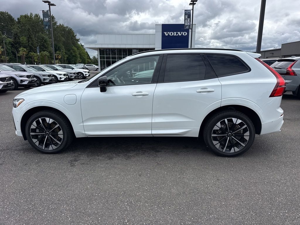 New 2026 Volvo XC60 plug-in hybrid T8 Plus SUV