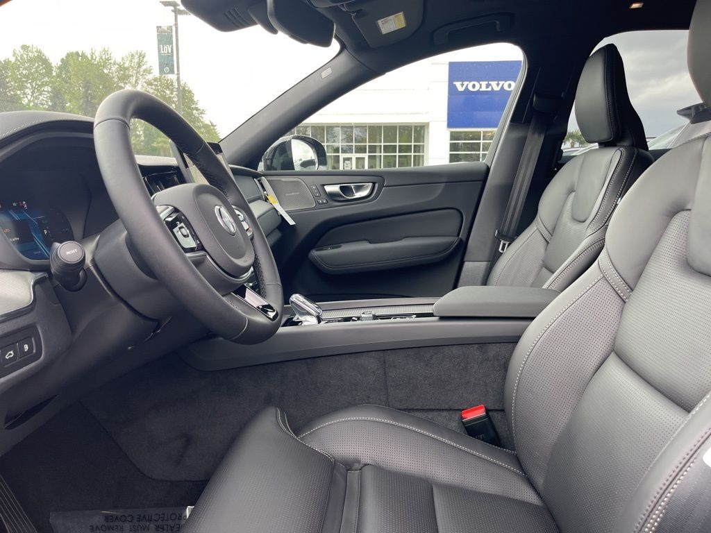 New 2026 Volvo XC60 plug-in hybrid T8 Ultra Black Edition SUV