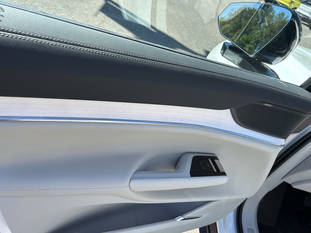 2025 Volvo EX90 Plus - Photo 3