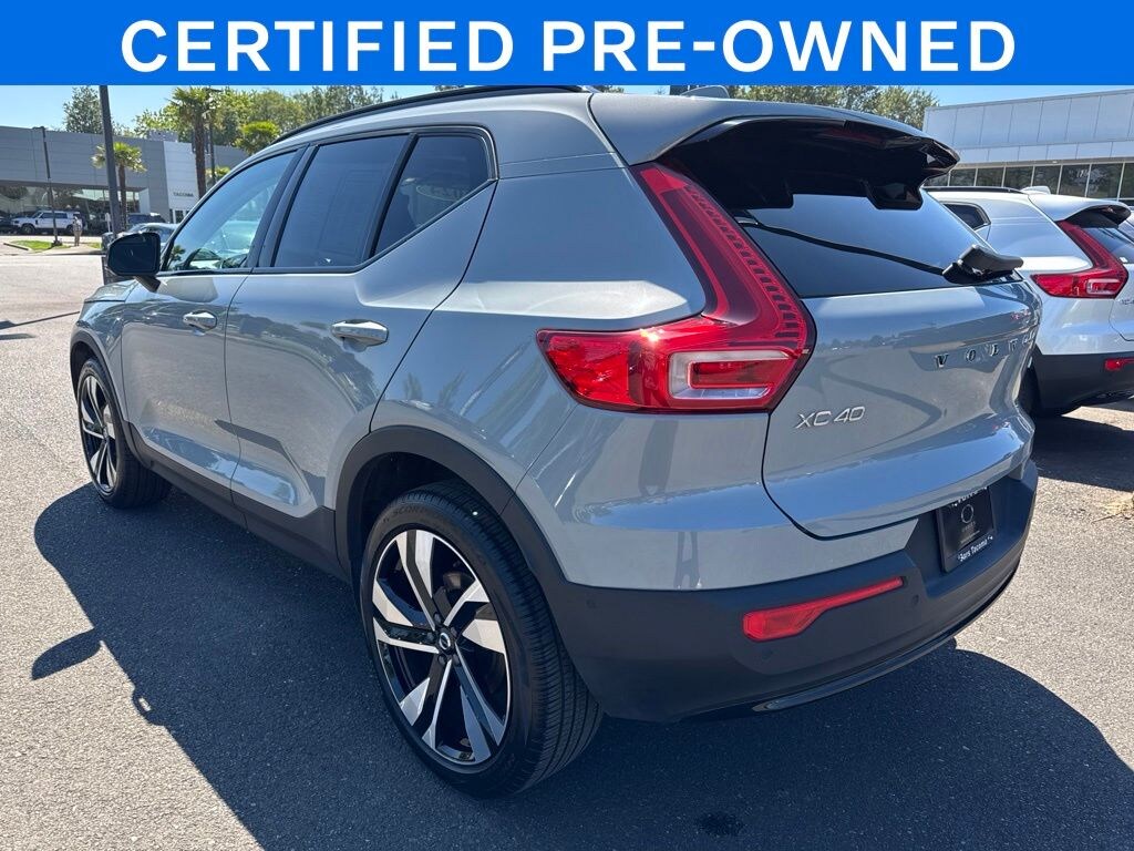Used 2024 Volvo XC40 B5 Plus Dark Theme SUV