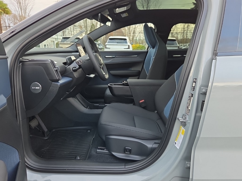 New 2025 Volvo EX30 Twin Motor Plus SUV