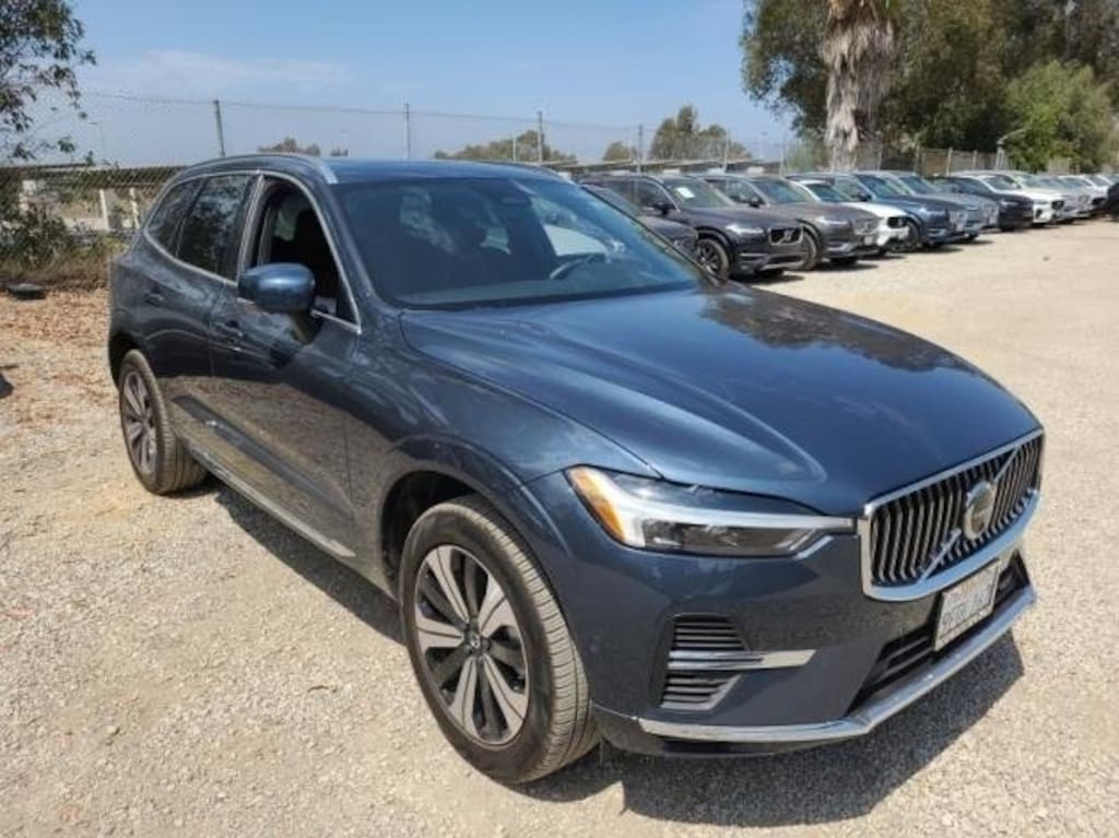 Certified 2023 Volvo XC60 Recharge Plug-In Hybrid T8 Plus Bright Theme SUV