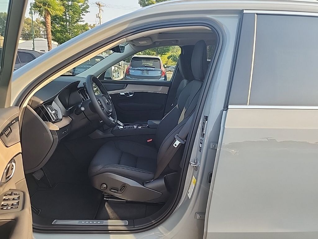 New 2026 Volvo XC90 plug-in hybrid T8 Plus 7-Seater SUV