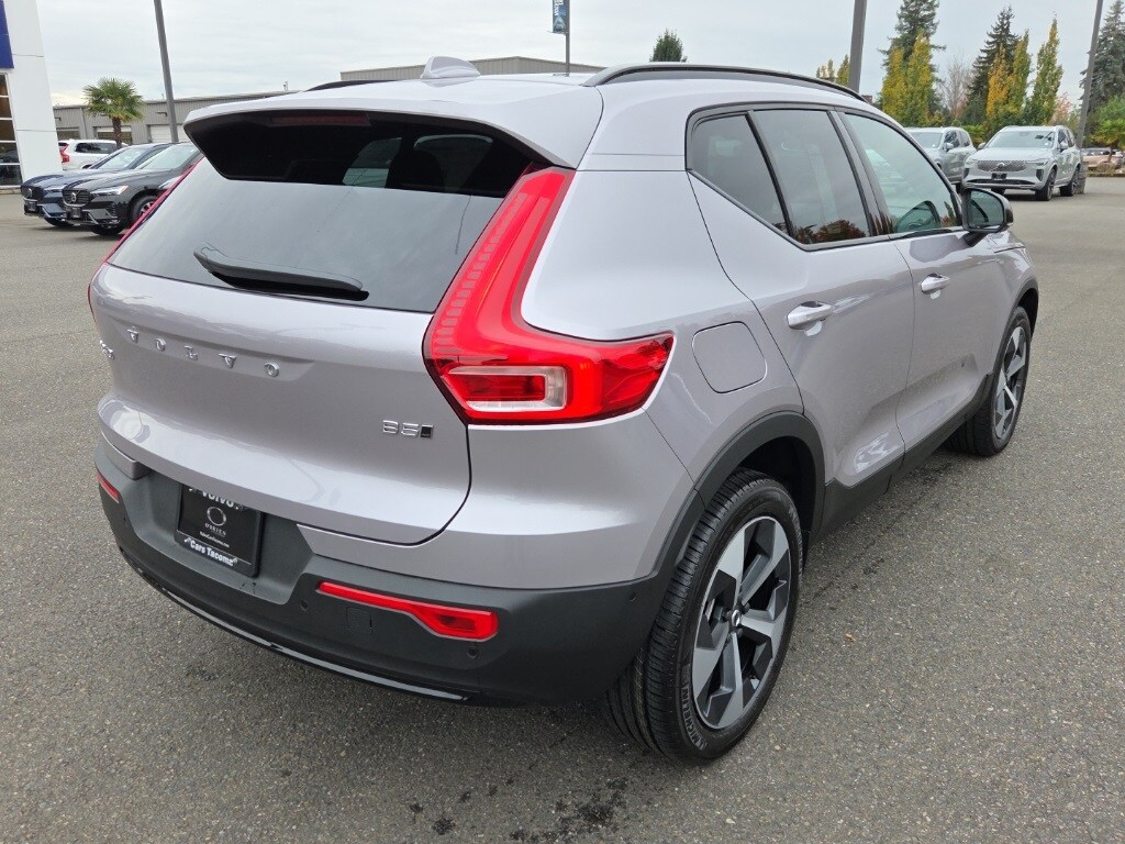 New 2026 Volvo XC40 B5 Plus SUV