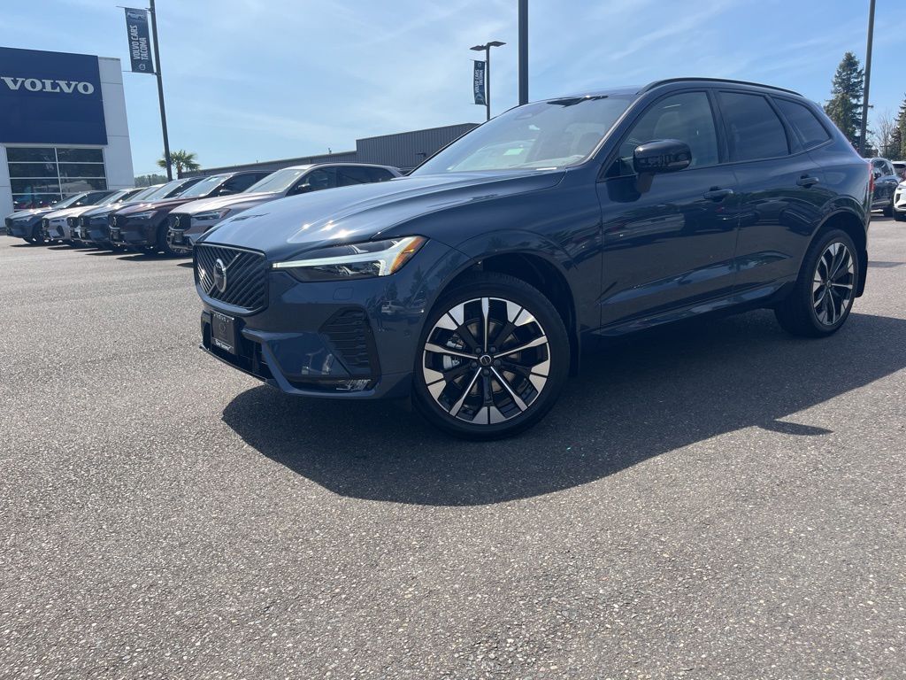 2026 Volvo XC60 B5 Plus Dark AWD's photo