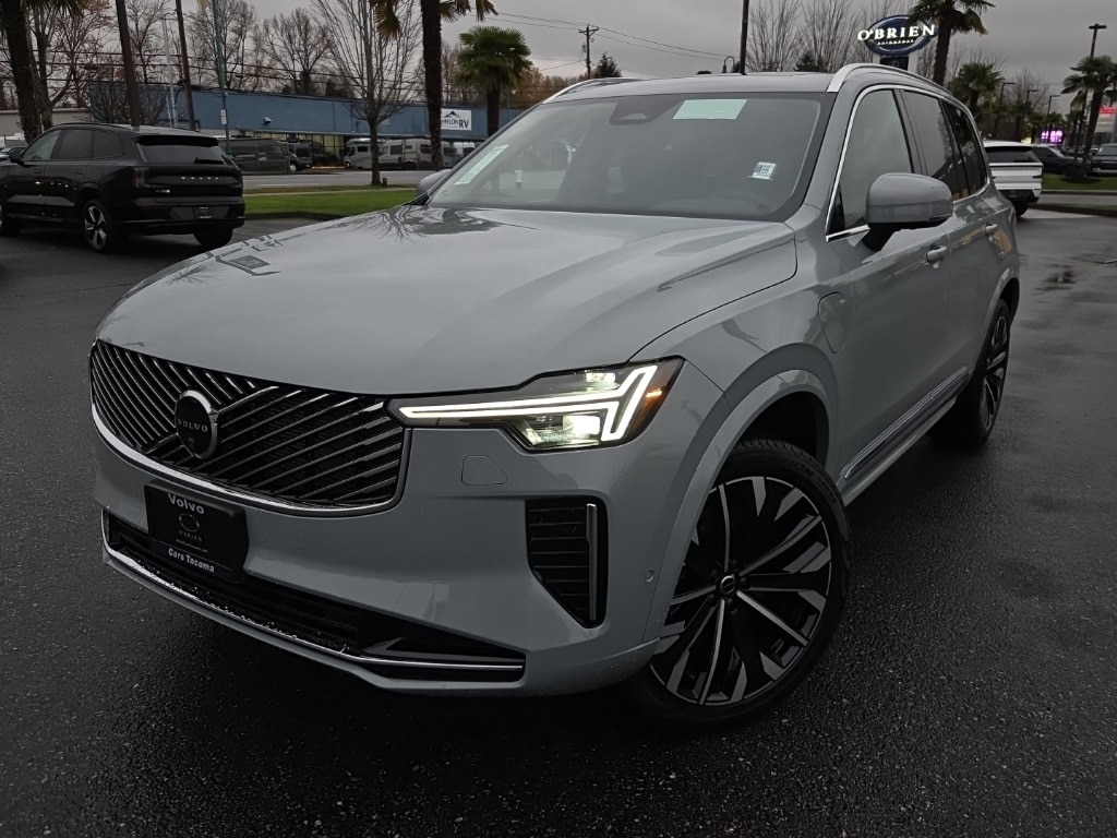 2026 Volvo XC90 Plus's photo