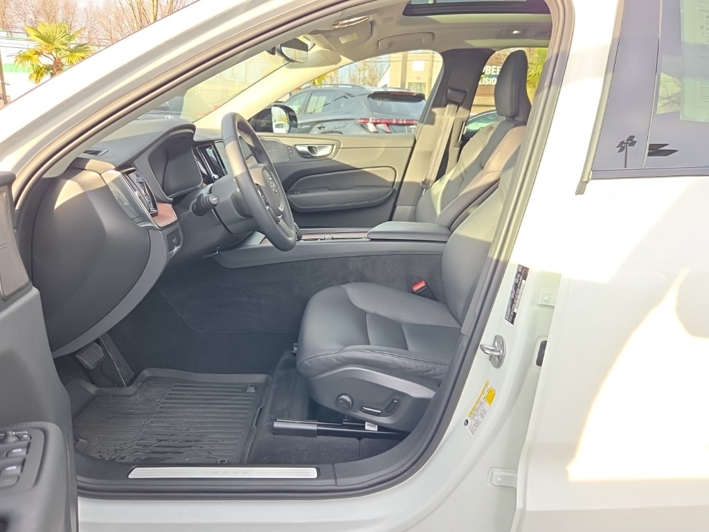 Certified 2023 Volvo XC60 B5 Plus Dark Theme SUV