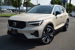2025 Volvo XC40