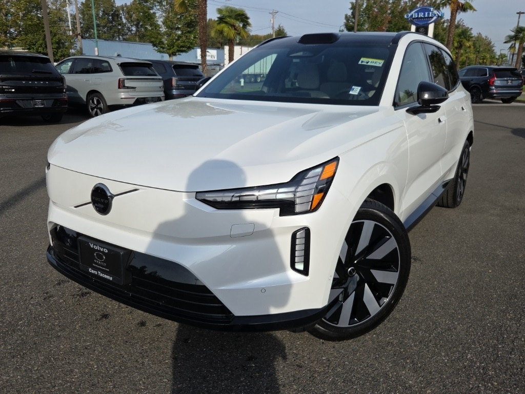 2025 Volvo EX90 Plus's photo