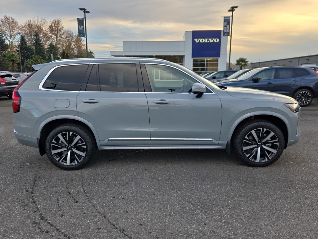 2026 Volvo XC90 Core - Photo 9