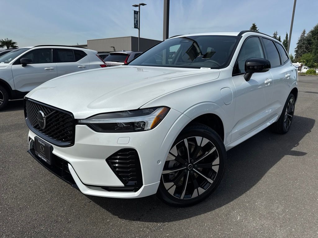 2026 Volvo XC60 T8 Plus Dark AWD's photo