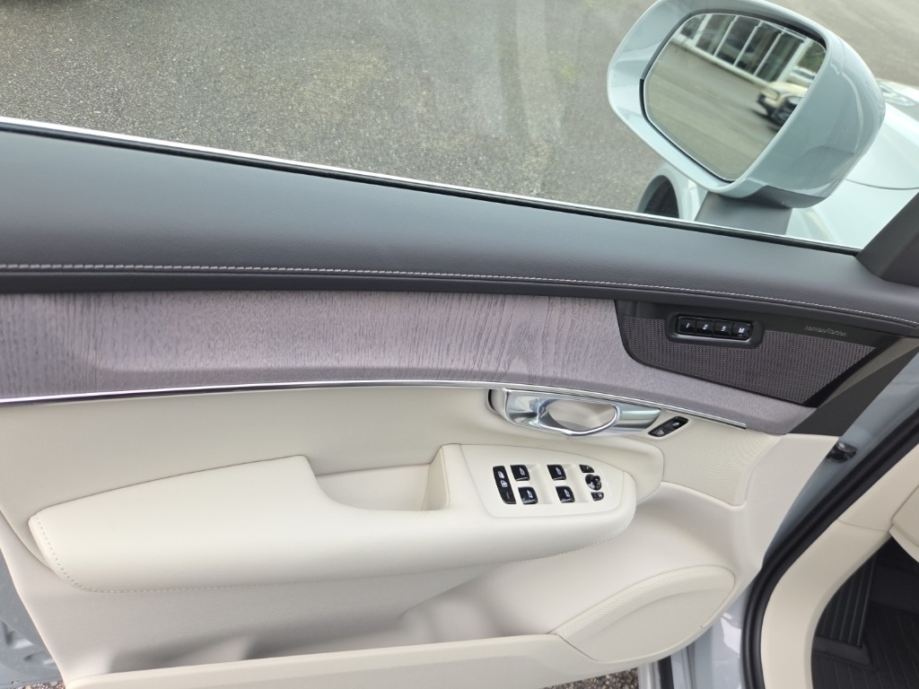 New 2026 Volvo XC90 B6 Ultra 7-Seater SUV